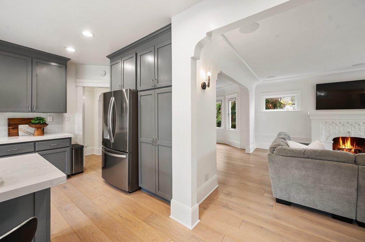 Detail Gallery Image 18 of 67 For 1308 Montero Ave, Burlingame,  CA 94010 - 4 Beds | 3/1 Baths