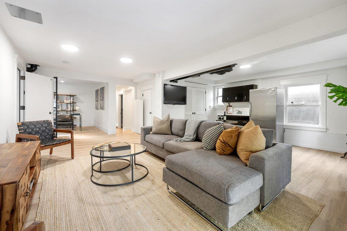 Detail Gallery Image 28 of 67 For 1308 Montero Ave, Burlingame,  CA 94010 - 4 Beds | 3/1 Baths