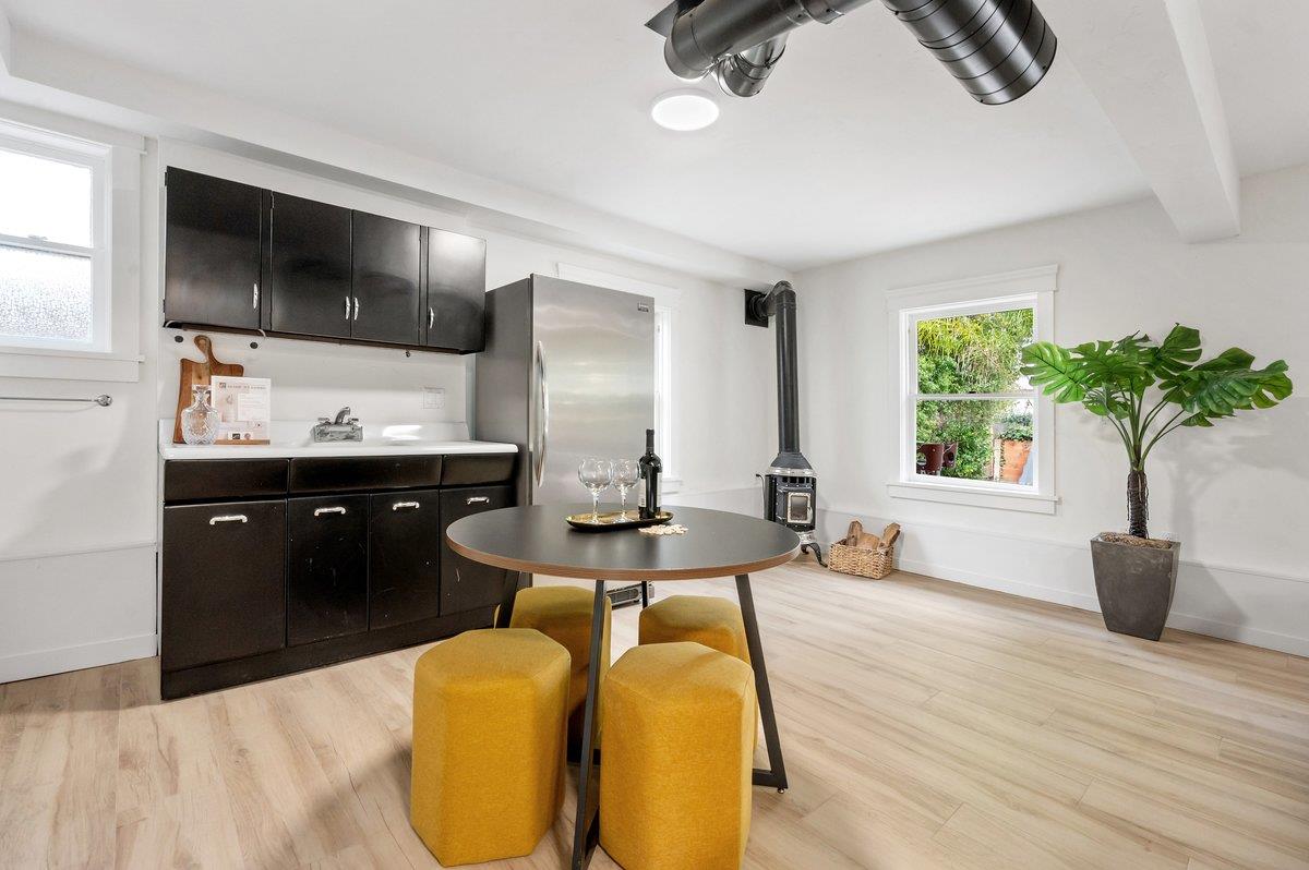 Detail Gallery Image 30 of 67 For 1308 Montero Ave, Burlingame,  CA 94010 - 4 Beds | 3/1 Baths