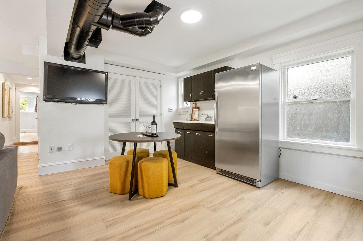 Detail Gallery Image 31 of 67 For 1308 Montero Ave, Burlingame,  CA 94010 - 4 Beds | 3/1 Baths