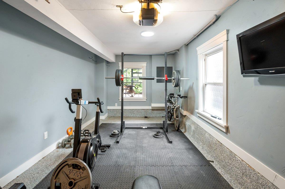 Detail Gallery Image 38 of 67 For 1308 Montero Ave, Burlingame,  CA 94010 - 4 Beds | 3/1 Baths