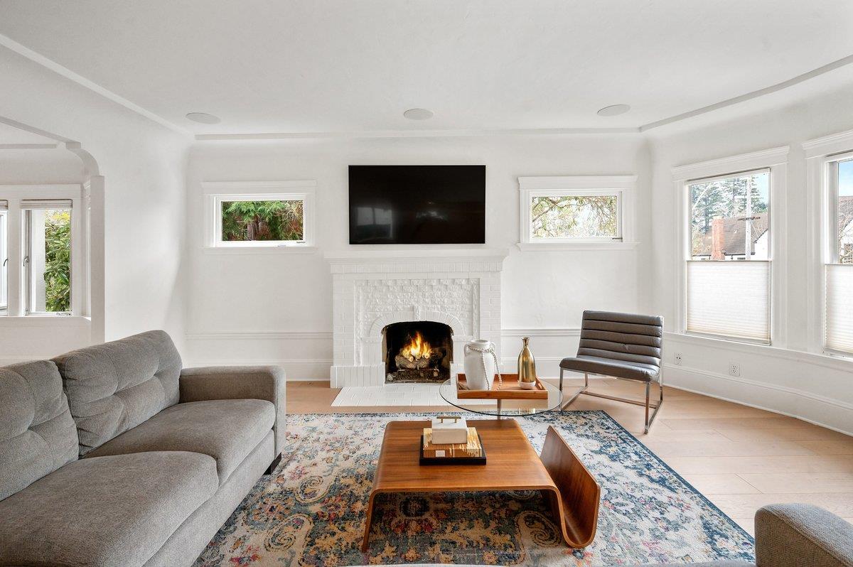 Detail Gallery Image 7 of 67 For 1308 Montero Ave, Burlingame,  CA 94010 - 4 Beds | 3/1 Baths