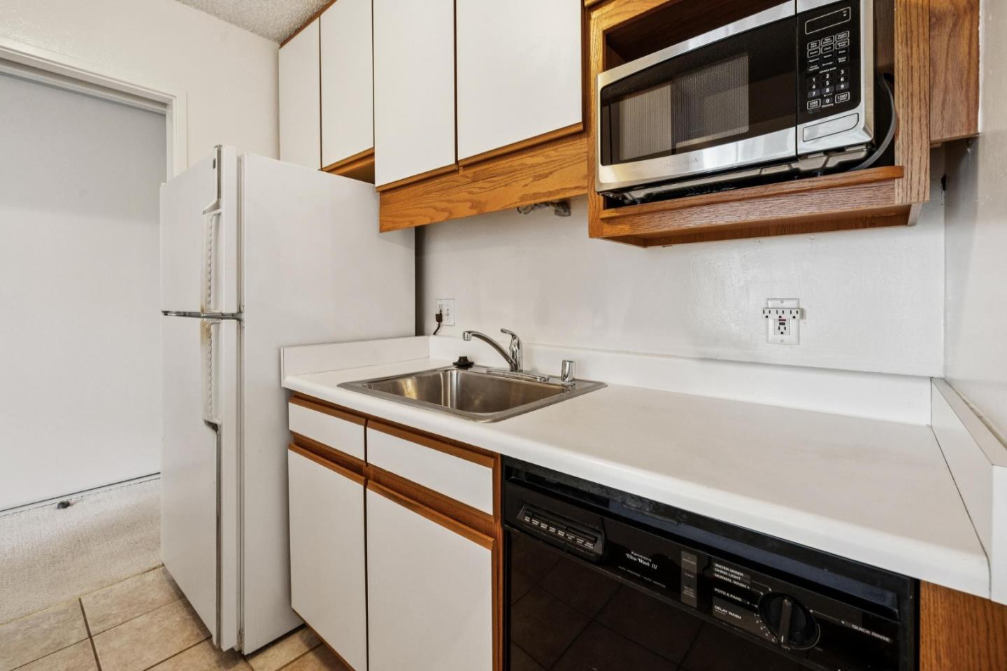 Detail Gallery Image 14 of 28 For 300 Davey Glen Rd #3601,  Belmont,  CA 94002 - 1 Beds | 1 Baths