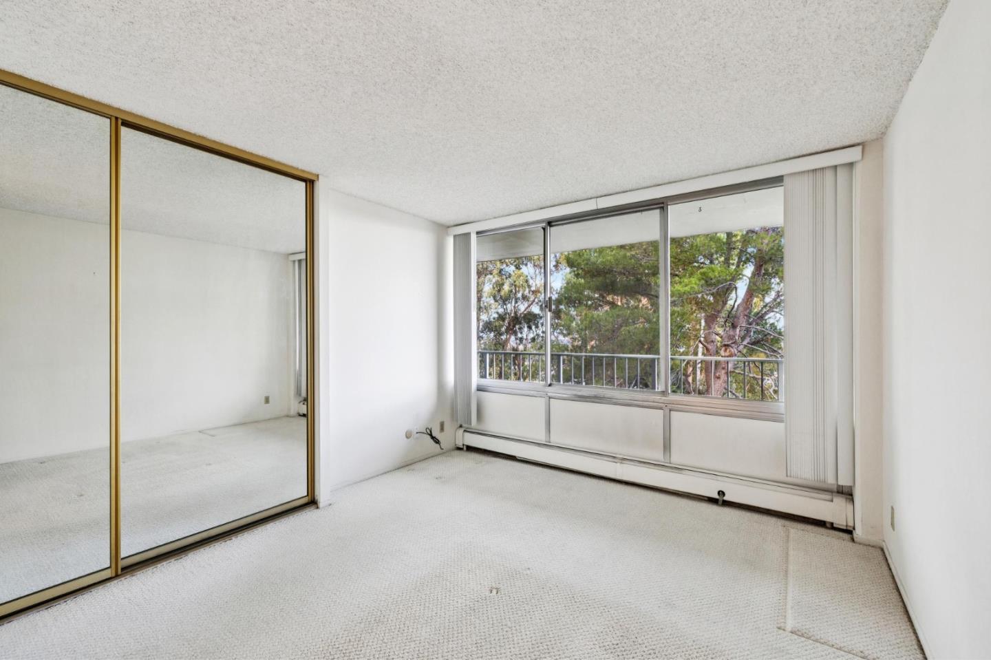 Detail Gallery Image 15 of 28 For 300 Davey Glen Rd #3601,  Belmont,  CA 94002 - 1 Beds | 1 Baths