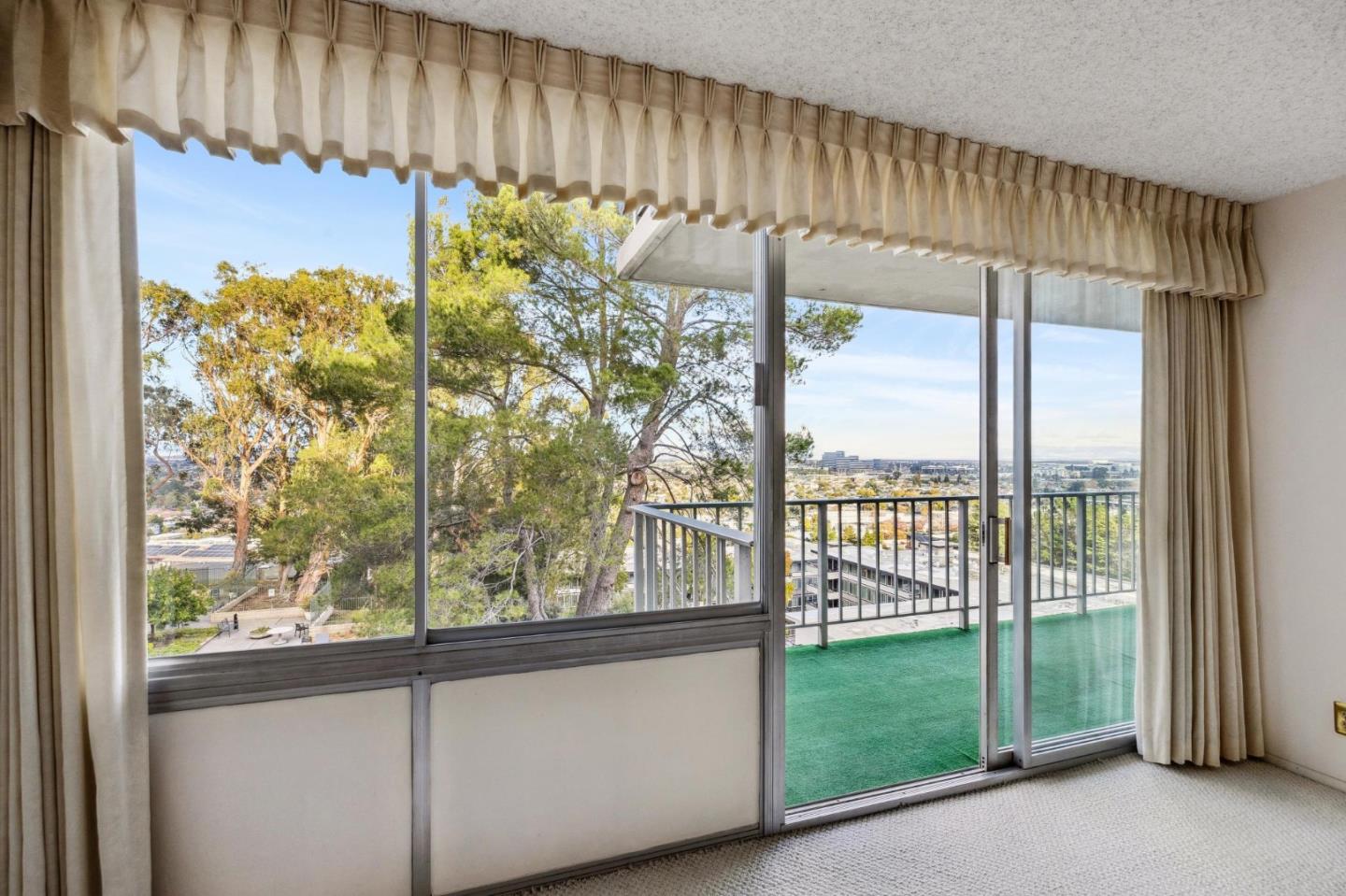 Detail Gallery Image 18 of 28 For 300 Davey Glen Rd #3601,  Belmont,  CA 94002 - 1 Beds | 1 Baths