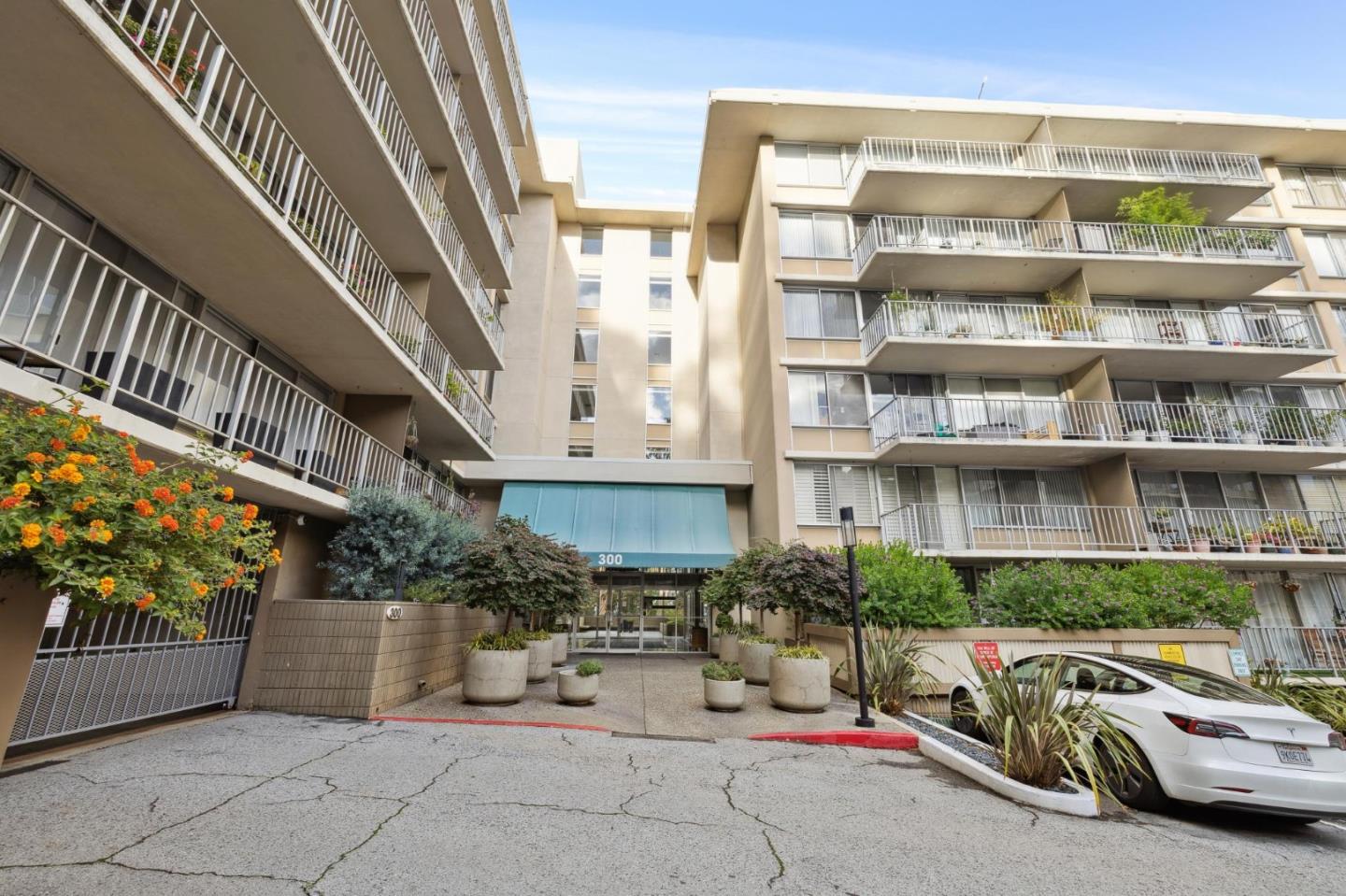 Detail Gallery Image 26 of 28 For 300 Davey Glen Rd #3601,  Belmont,  CA 94002 - 1 Beds | 1 Baths