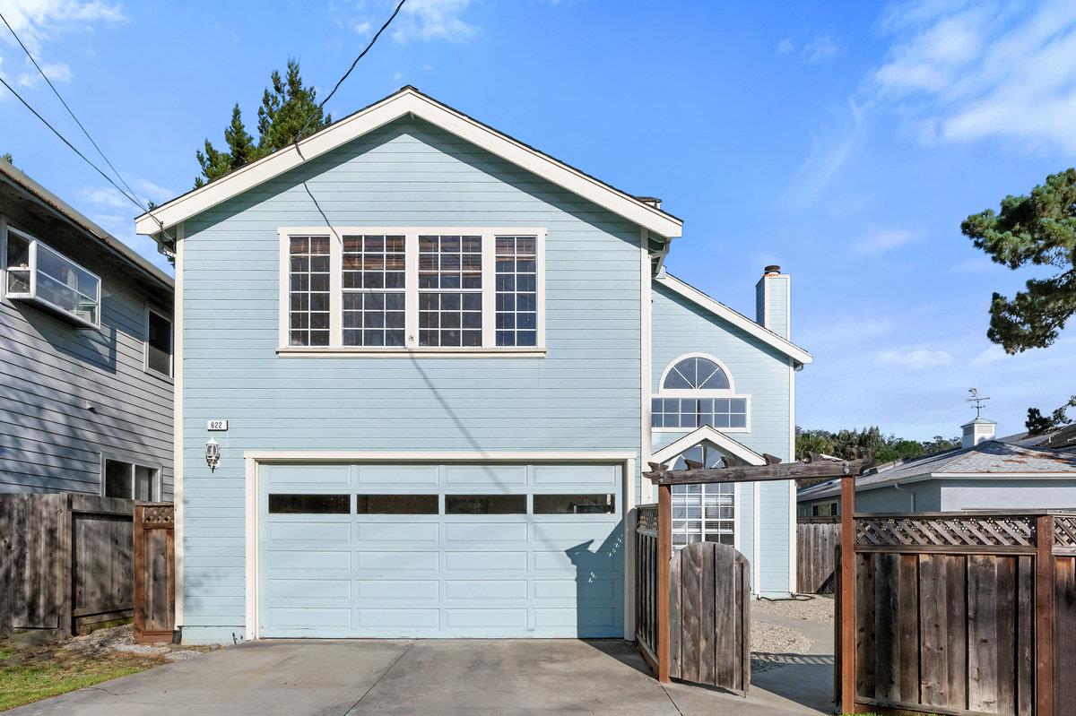 Detail Gallery Image 3 of 49 For 622 Avenue Balboa, El Granada,  CA 94018 - 3 Beds | 2/1 Baths