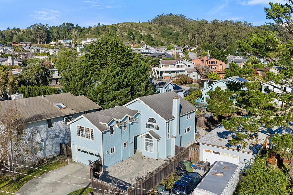 Detail Gallery Image 5 of 49 For 622 Avenue Balboa, El Granada,  CA 94018 - 3 Beds | 2/1 Baths