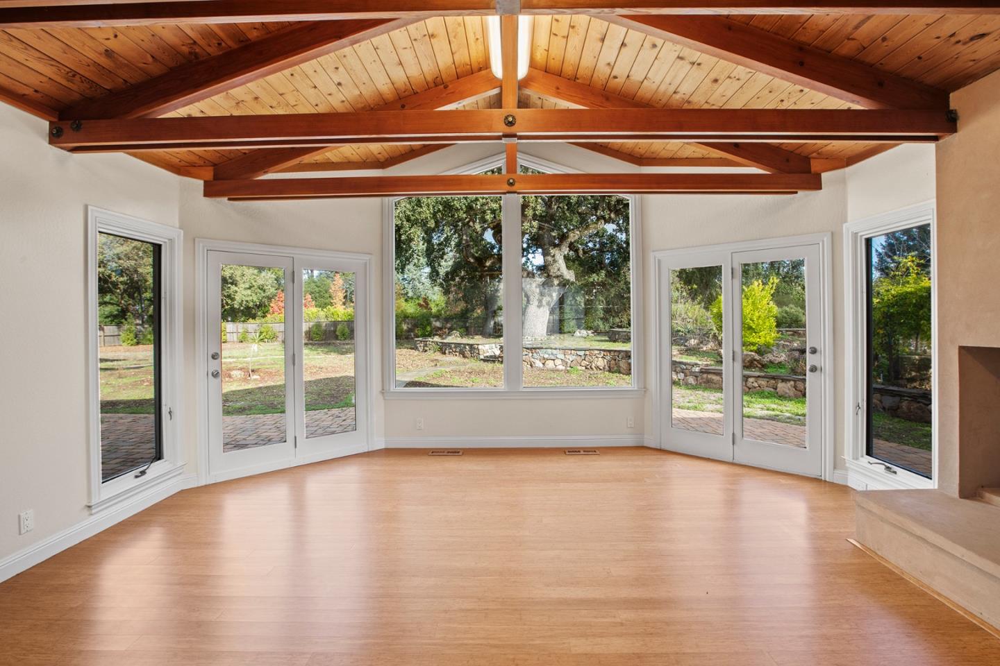 Detail Gallery Image 11 of 60 For 27696 Vogue Ct, Los Altos Hills,  CA 94022 - 5 Beds | 3 Baths