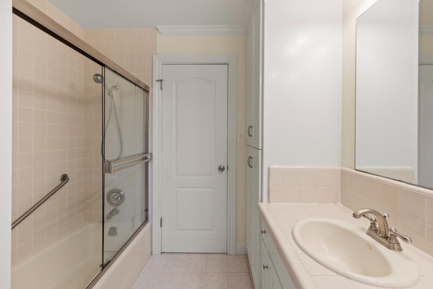 Detail Gallery Image 31 of 60 For 27696 Vogue Ct, Los Altos Hills,  CA 94022 - 5 Beds | 3 Baths