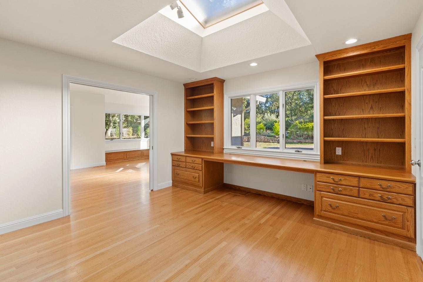 Detail Gallery Image 41 of 60 For 27696 Vogue Ct, Los Altos Hills,  CA 94022 - 5 Beds | 3 Baths