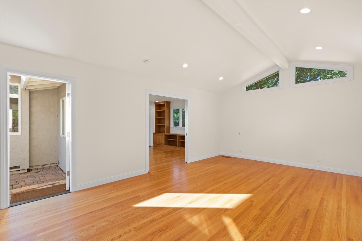 Detail Gallery Image 42 of 60 For 27696 Vogue Ct, Los Altos Hills,  CA 94022 - 5 Beds | 3 Baths