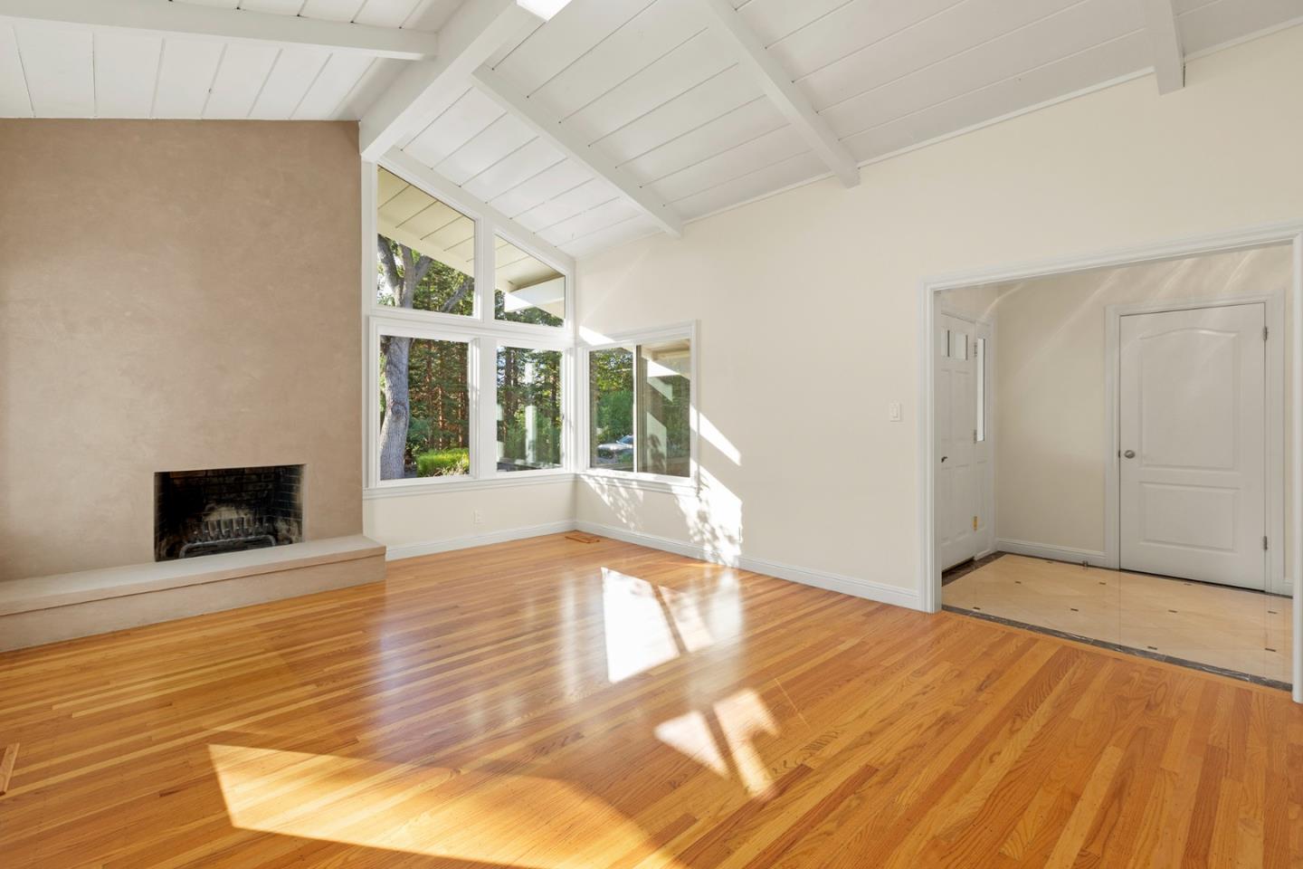 Detail Gallery Image 5 of 60 For 27696 Vogue Ct, Los Altos Hills,  CA 94022 - 5 Beds | 3 Baths