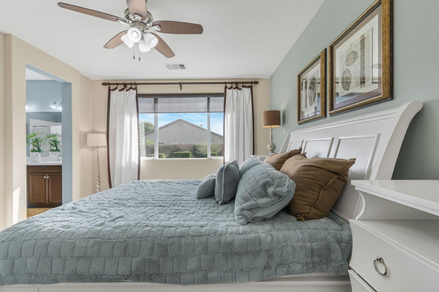 Detail Gallery Image 12 of 63 For 84317 Falco Ct, Indio,  CA 92203 - 4 Beds | 3 Baths