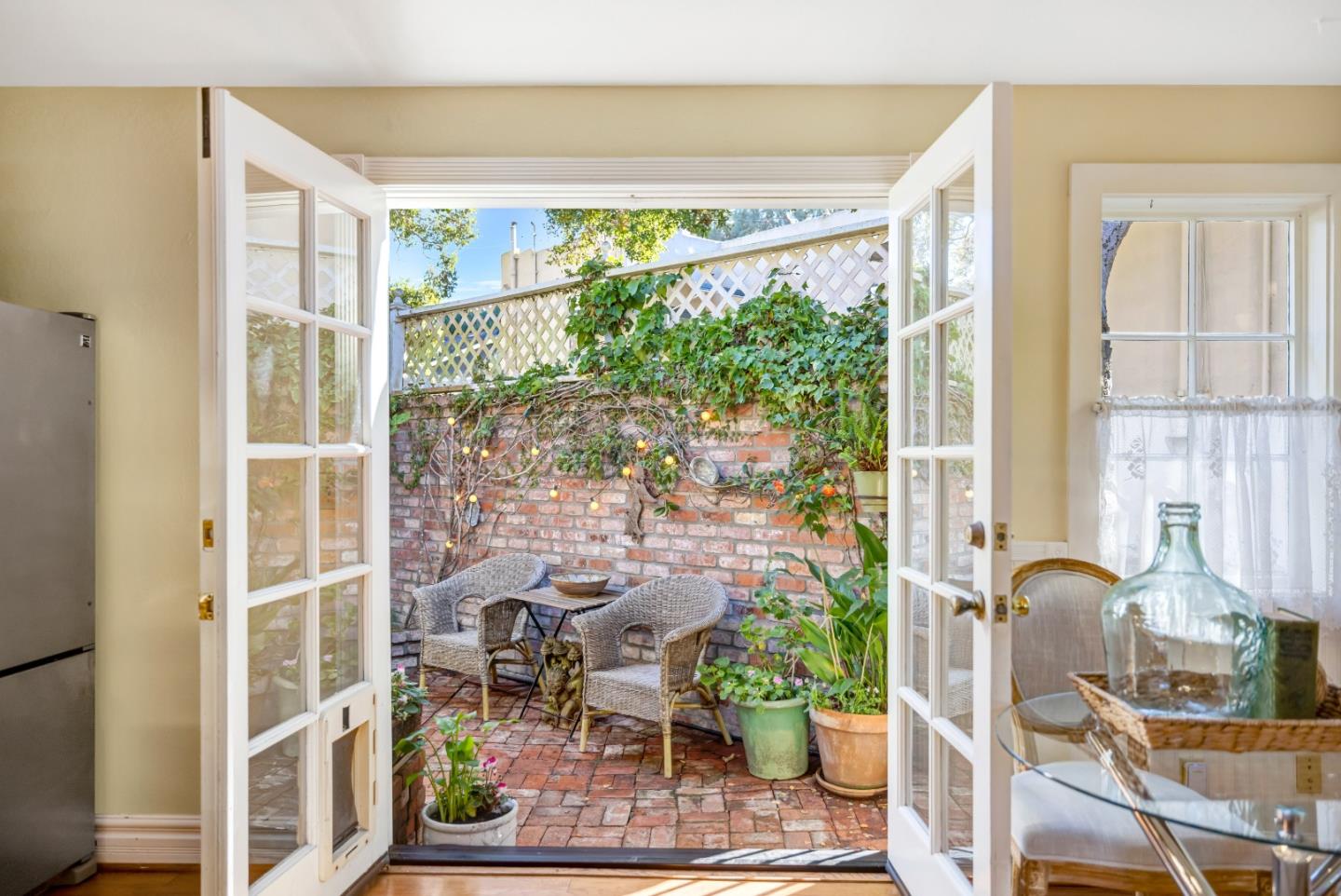 Detail Gallery Image 12 of 34 For 179 Pacific Ave, Pacific Grove,  CA 93950 - 3 Beds | 2 Baths