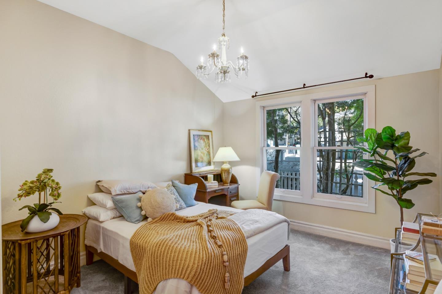 Detail Gallery Image 14 of 34 For 179 Pacific Ave, Pacific Grove,  CA 93950 - 3 Beds | 2 Baths