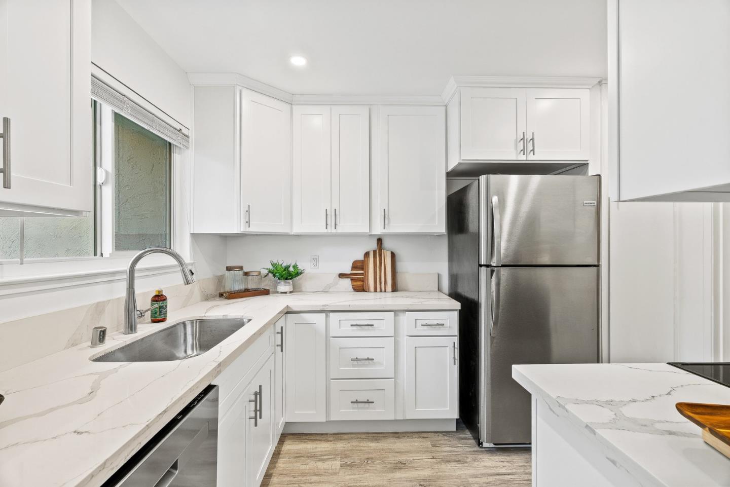 Detail Gallery Image 13 of 37 For 2557 Blue Rock Ct, San Jose,  CA 95133 - 2 Beds | 2 Baths