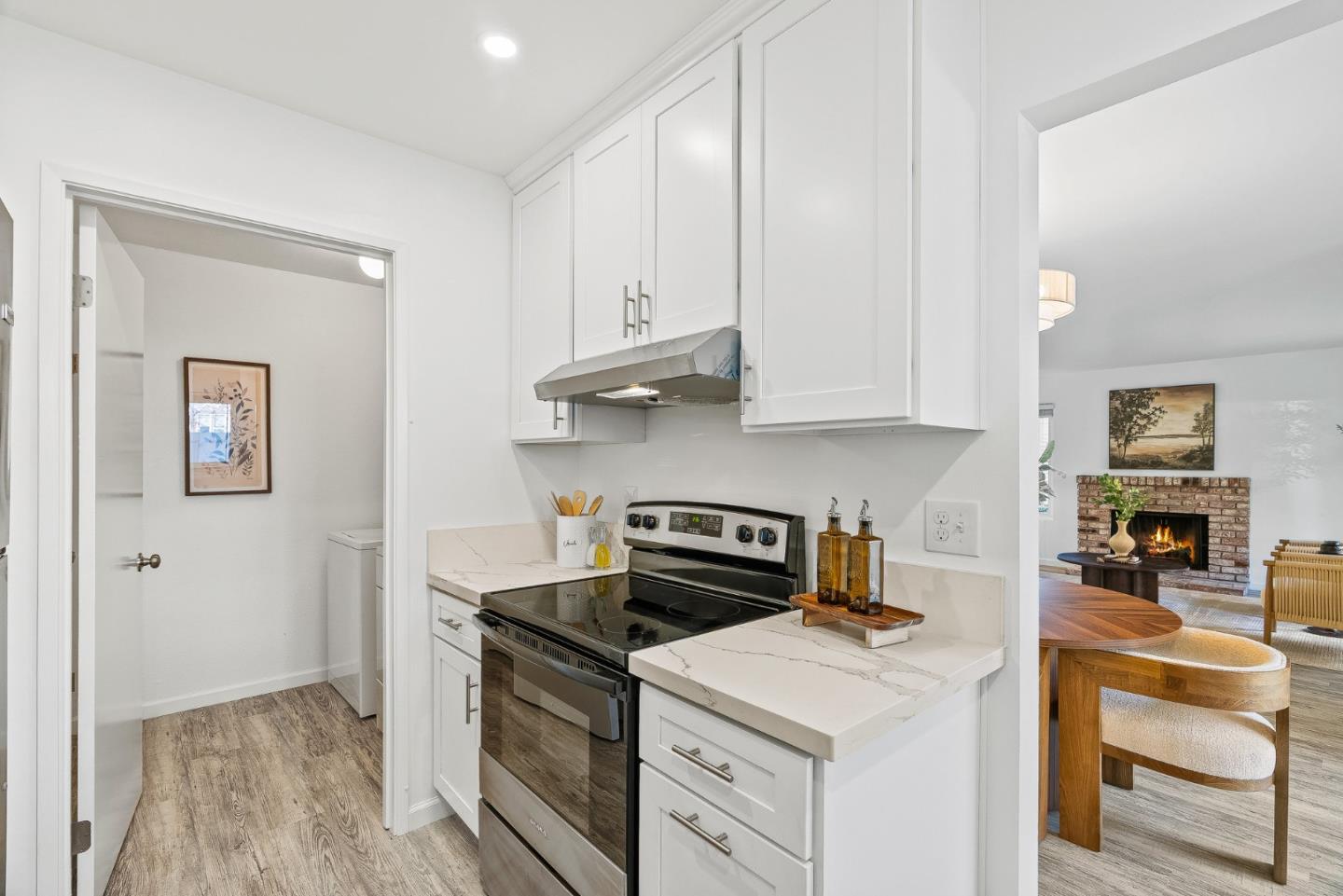 Detail Gallery Image 14 of 37 For 2557 Blue Rock Ct, San Jose,  CA 95133 - 2 Beds | 2 Baths