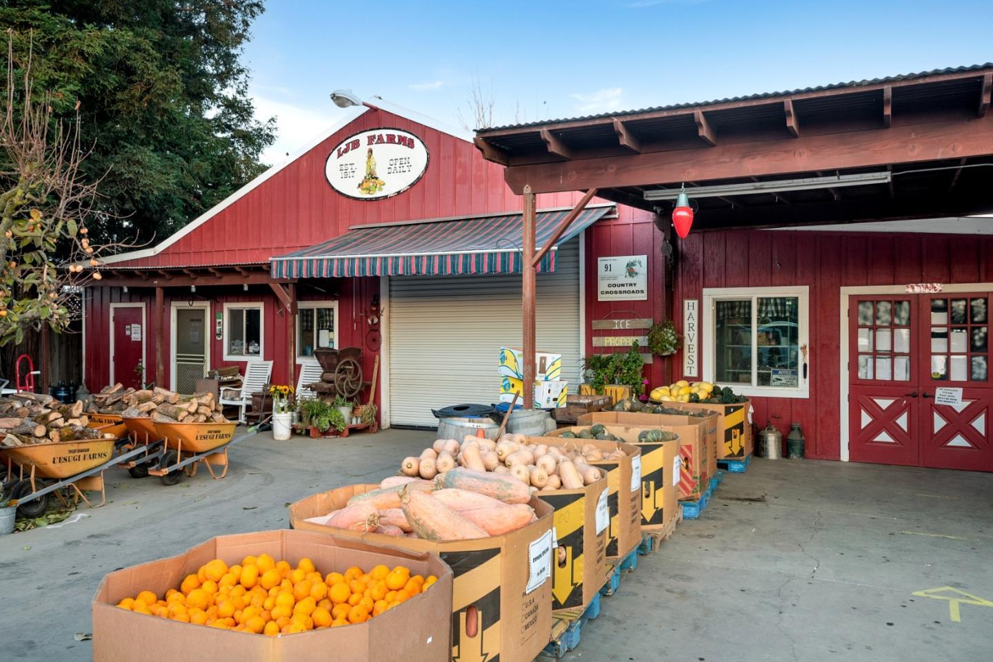 Detail Gallery Image 17 of 29 For 7610 Miller Ave, Gilroy,  CA 95020 - 5 Beds | 2/1 Baths