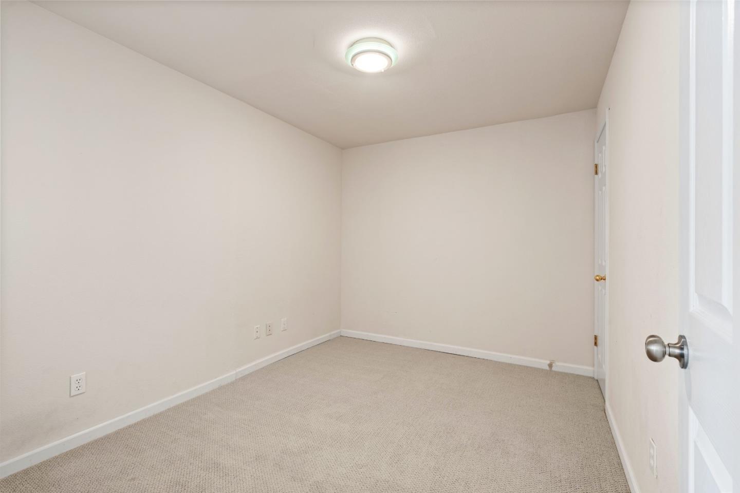 Detail Gallery Image 11 of 47 For 1383 Bacon St, San Francisco,  CA 94134 - 6 Beds | 4 Baths