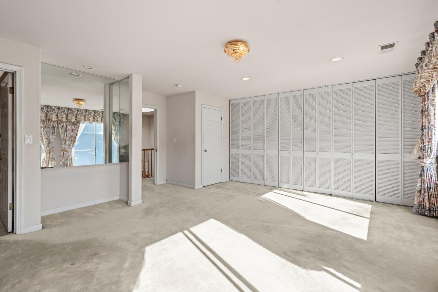 Detail Gallery Image 30 of 47 For 1383 Bacon St, San Francisco,  CA 94134 - 6 Beds | 4 Baths