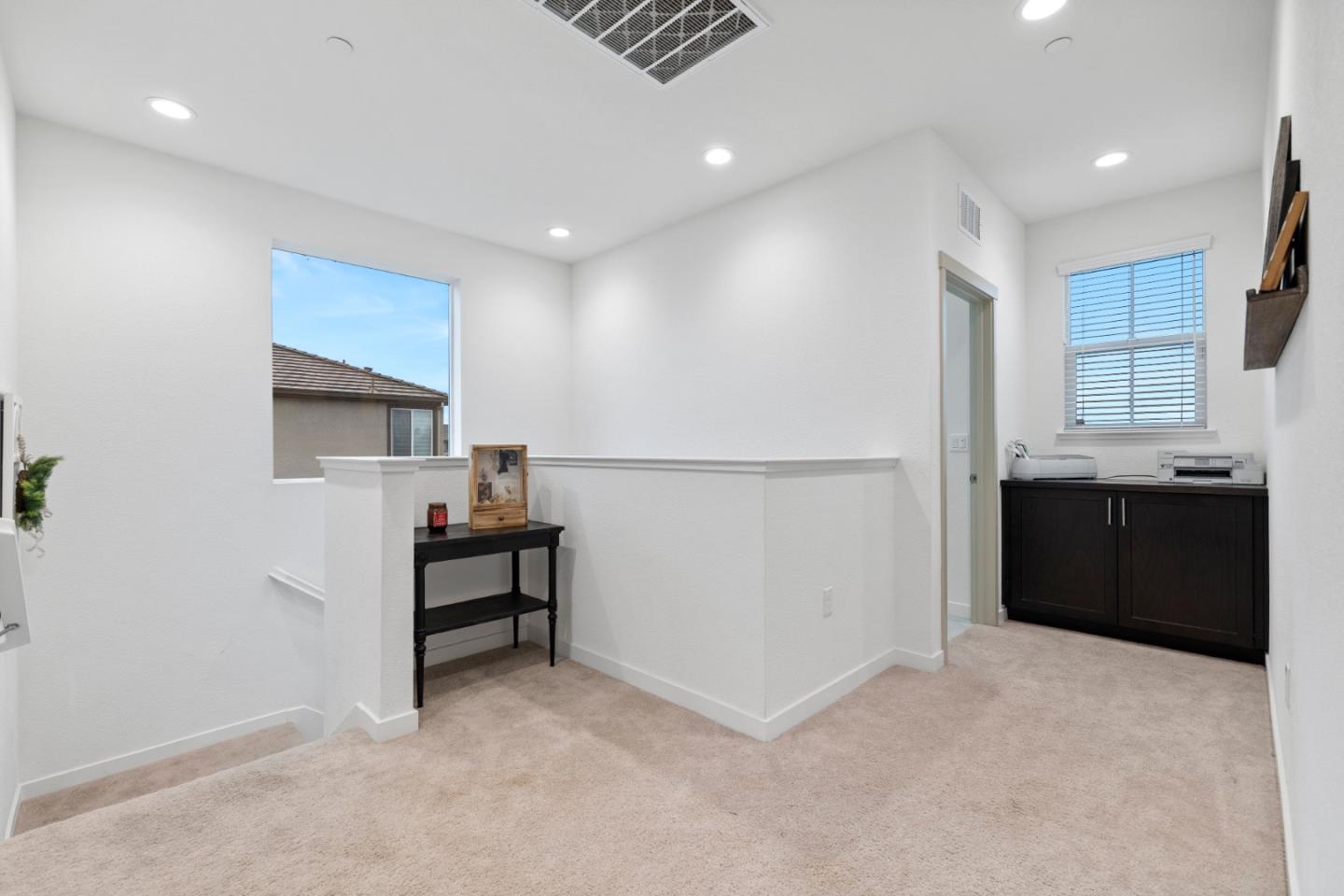 Detail Gallery Image 12 of 27 For 2651 Mulholland Dr, Lathrop,  CA 95330 - 3 Beds | 2/1 Baths