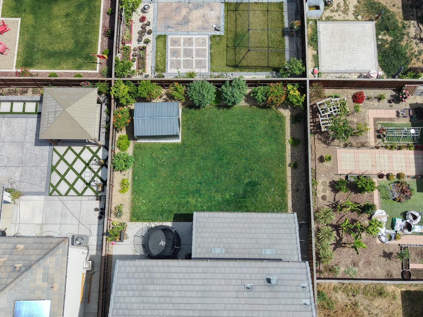 Detail Gallery Image 5 of 8 For 2651 Mulholland Dr, Lathrop,  CA 95330 - 3 Beds | 2/1 Baths