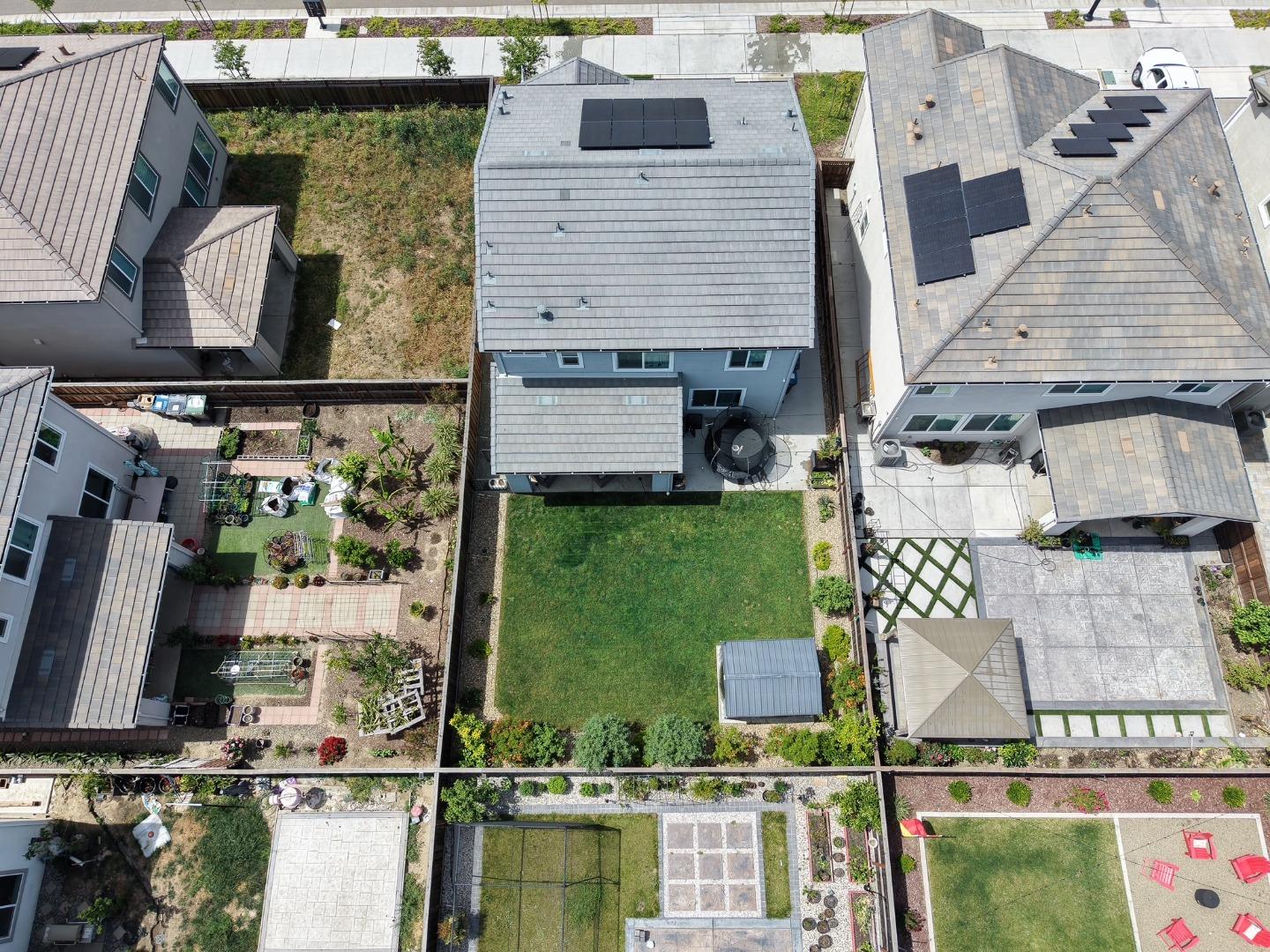 Detail Gallery Image 6 of 8 For 2651 Mulholland Dr, Lathrop,  CA 95330 - 3 Beds | 2/1 Baths