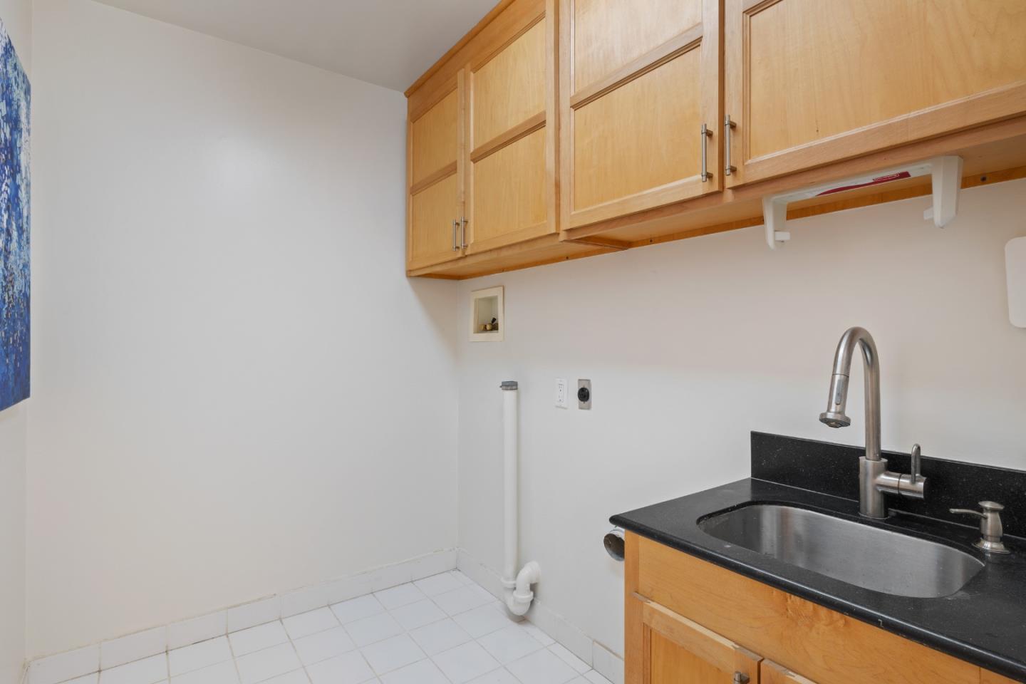 Detail Gallery Image 10 of 32 For 900 Los Robles Ave, Palo Alto,  CA 94306 - 4 Beds | 3 Baths