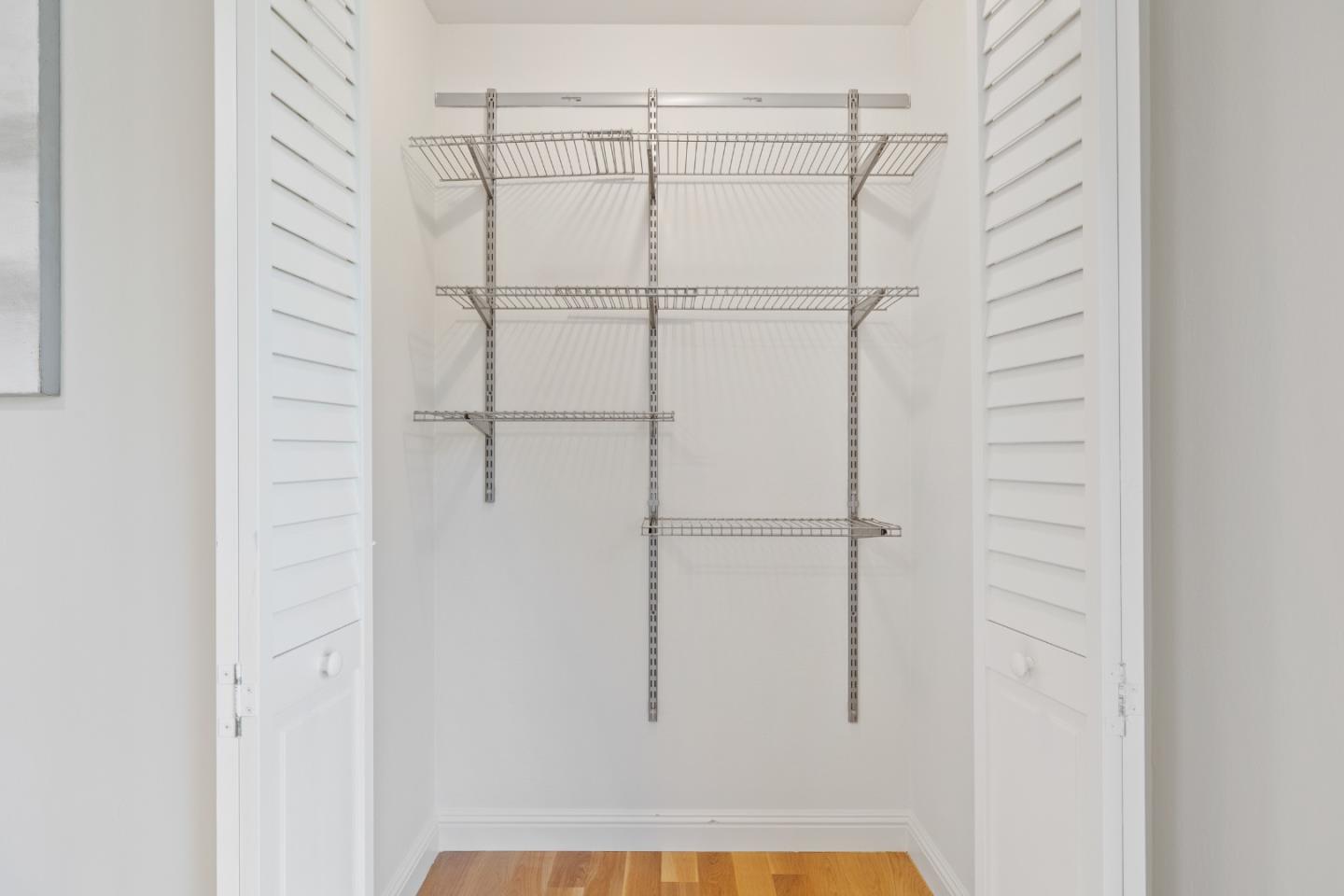 Detail Gallery Image 14 of 32 For 900 Los Robles Ave, Palo Alto,  CA 94306 - 4 Beds | 3 Baths