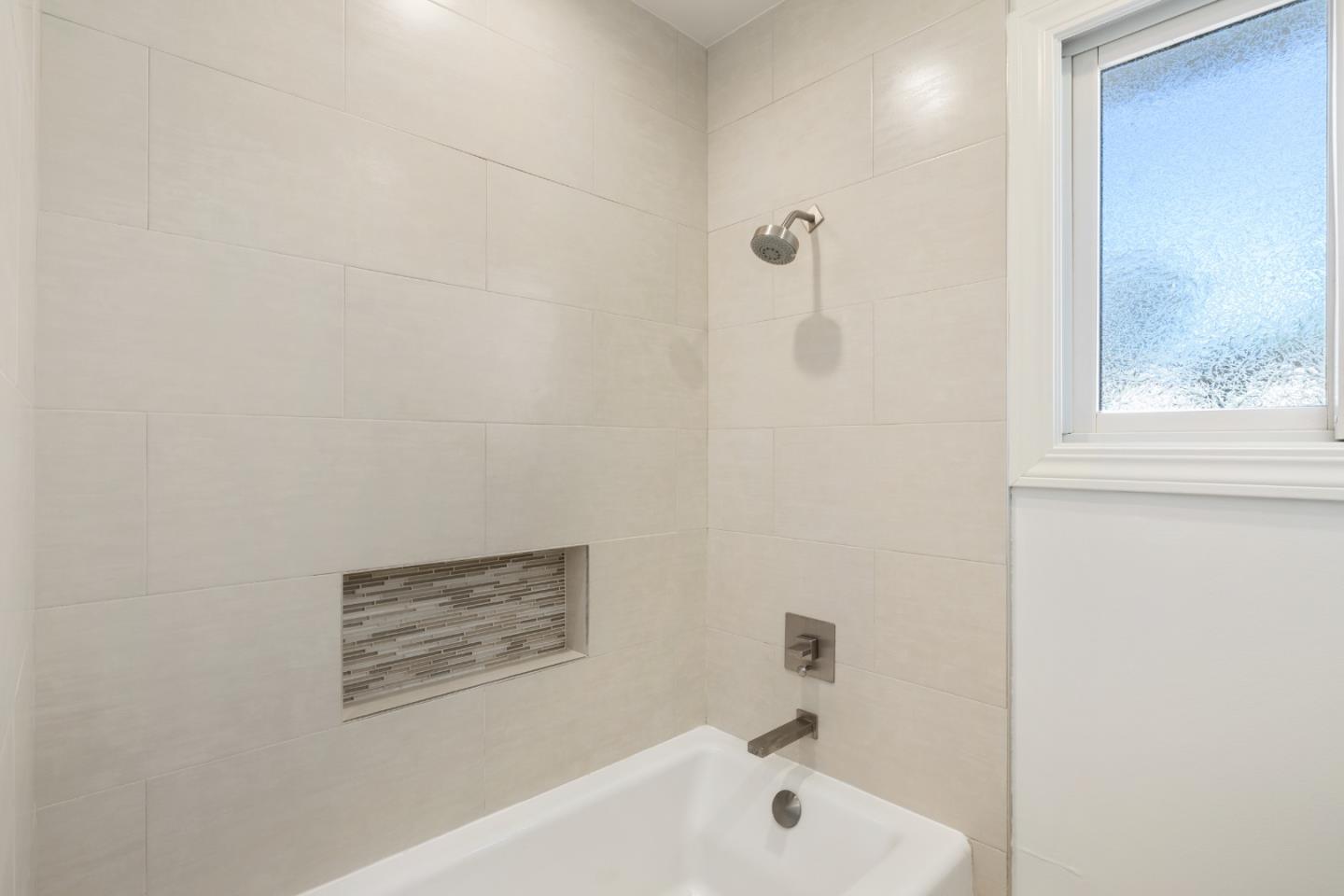 Detail Gallery Image 18 of 32 For 900 Los Robles Ave, Palo Alto,  CA 94306 - 4 Beds | 3 Baths