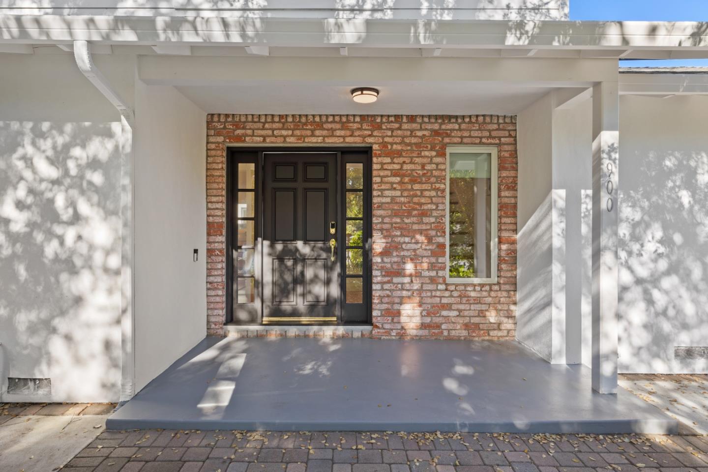 Detail Gallery Image 2 of 32 For 900 Los Robles Ave, Palo Alto,  CA 94306 - 4 Beds | 3 Baths