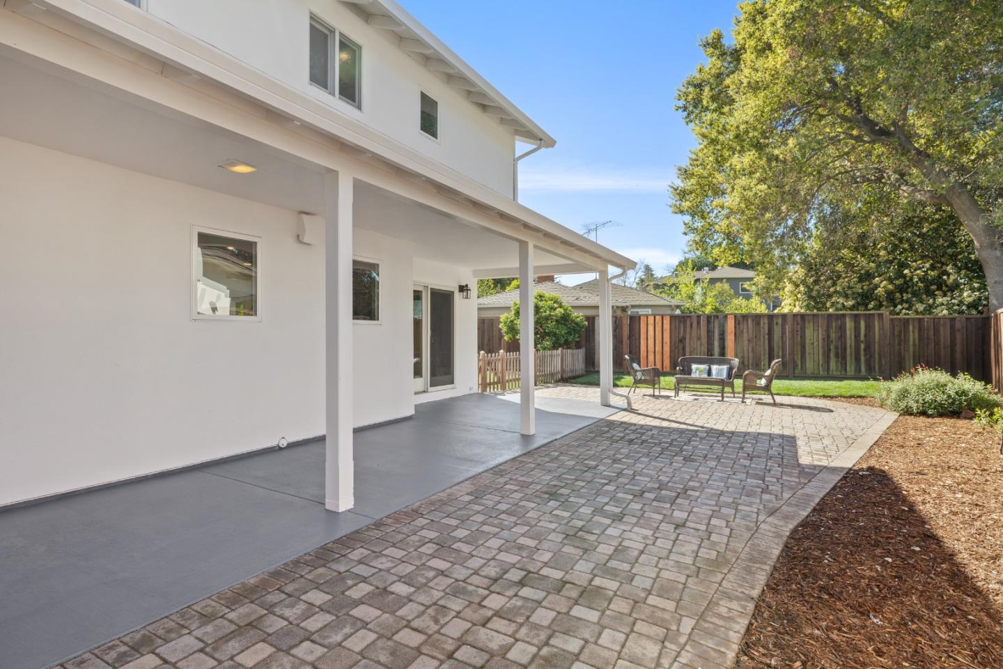 Detail Gallery Image 29 of 32 For 900 Los Robles Ave, Palo Alto,  CA 94306 - 4 Beds | 3 Baths