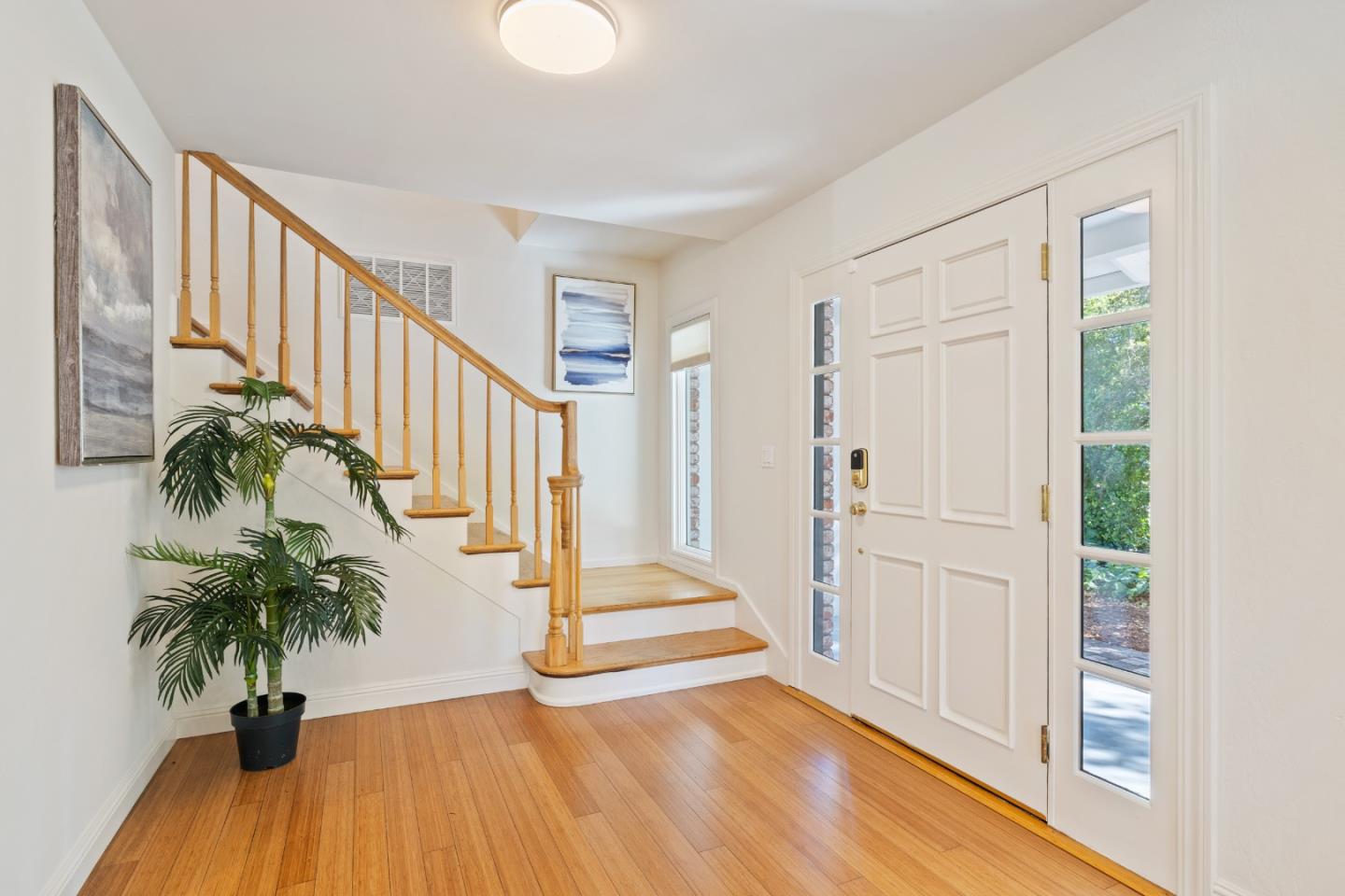 Detail Gallery Image 3 of 32 For 900 Los Robles Ave, Palo Alto,  CA 94306 - 4 Beds | 3 Baths