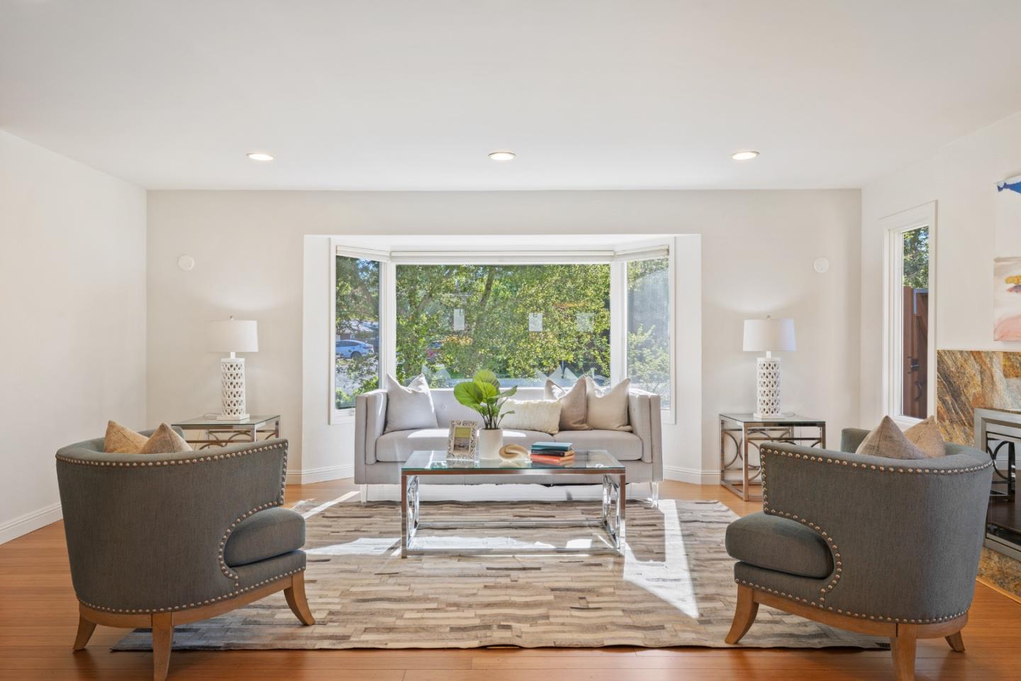 Detail Gallery Image 6 of 32 For 900 Los Robles Ave, Palo Alto,  CA 94306 - 4 Beds | 3 Baths