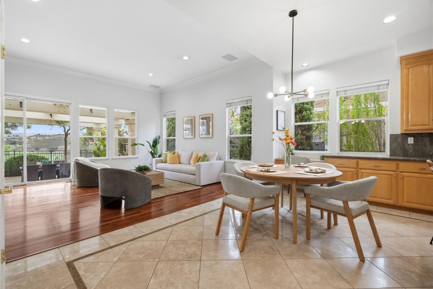 Detail Gallery Image 10 of 50 For 5253 Vicenza Way, San Jose,  CA 95138 - 4 Beds | 3 Baths