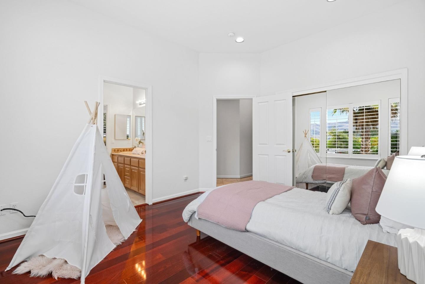 Detail Gallery Image 26 of 50 For 5253 Vicenza Way, San Jose,  CA 95138 - 4 Beds | 3 Baths