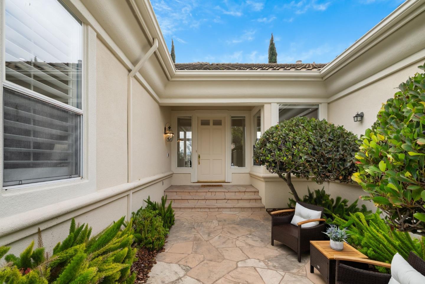 Detail Gallery Image 3 of 50 For 5253 Vicenza Way, San Jose,  CA 95138 - 4 Beds | 3 Baths