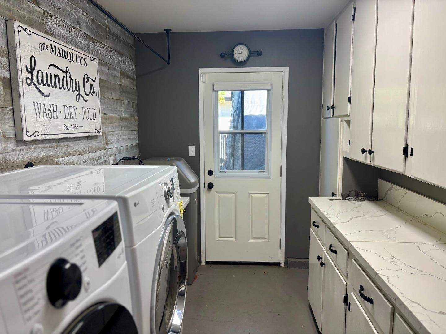 Detail Gallery Image 21 of 38 For 20120 Portola Dr, Salinas,  CA 93908 - 3 Beds | 2 Baths