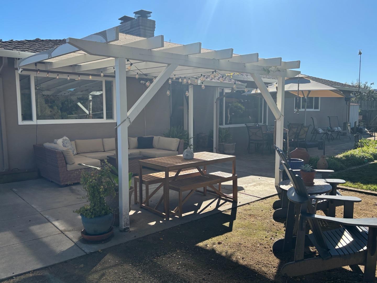 Detail Gallery Image 23 of 38 For 20120 Portola Dr, Salinas,  CA 93908 - 3 Beds | 2 Baths