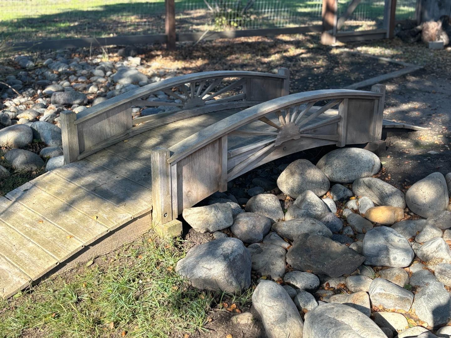 Detail Gallery Image 25 of 38 For 20120 Portola Dr, Salinas,  CA 93908 - 3 Beds | 2 Baths