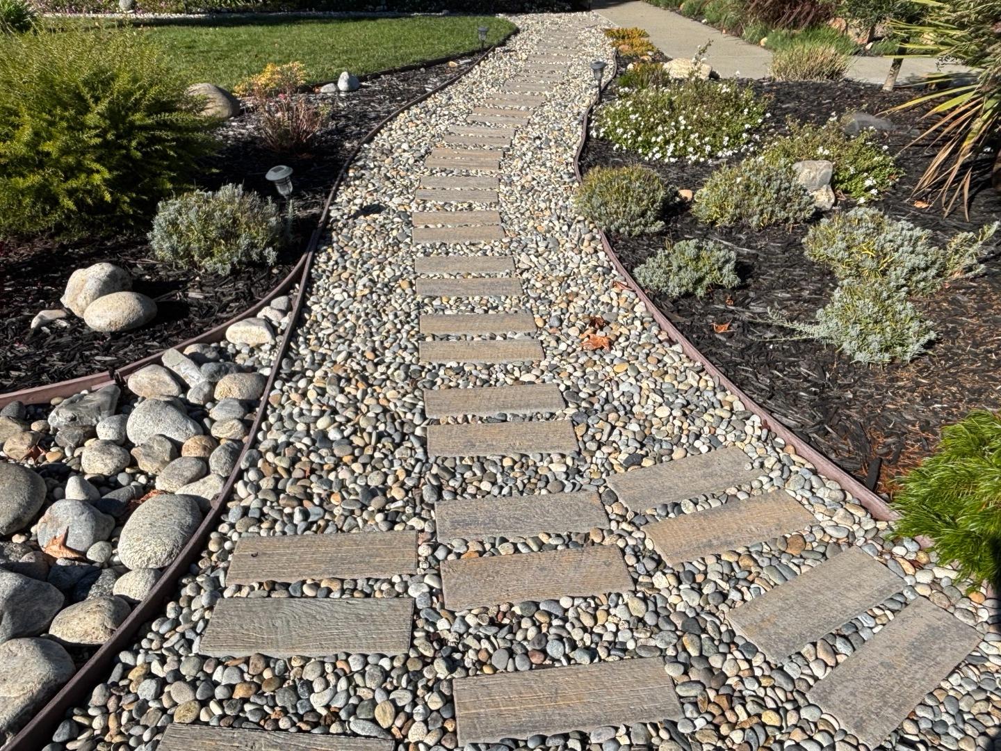 Detail Gallery Image 5 of 38 For 20120 Portola Dr, Salinas,  CA 93908 - 3 Beds | 2 Baths