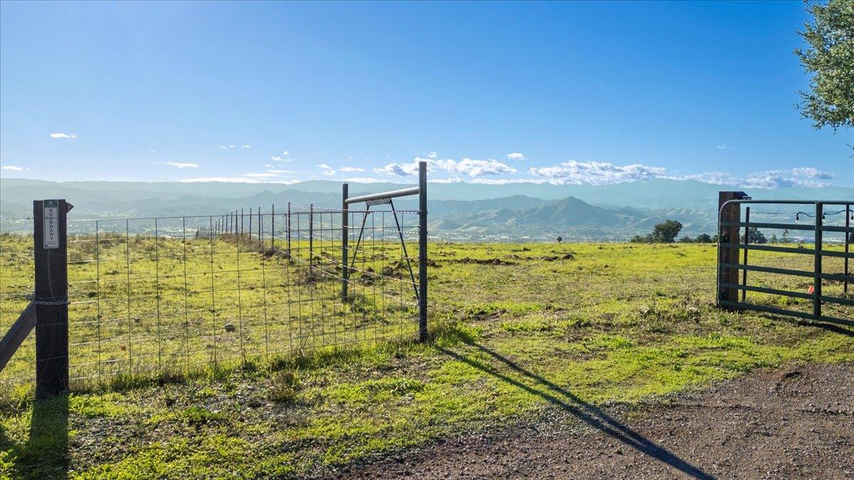 Detail Gallery Image 4 of 22 For 0 Oak Canyon Dr, Morgan Hill,  CA 95037 - – Beds | – Baths