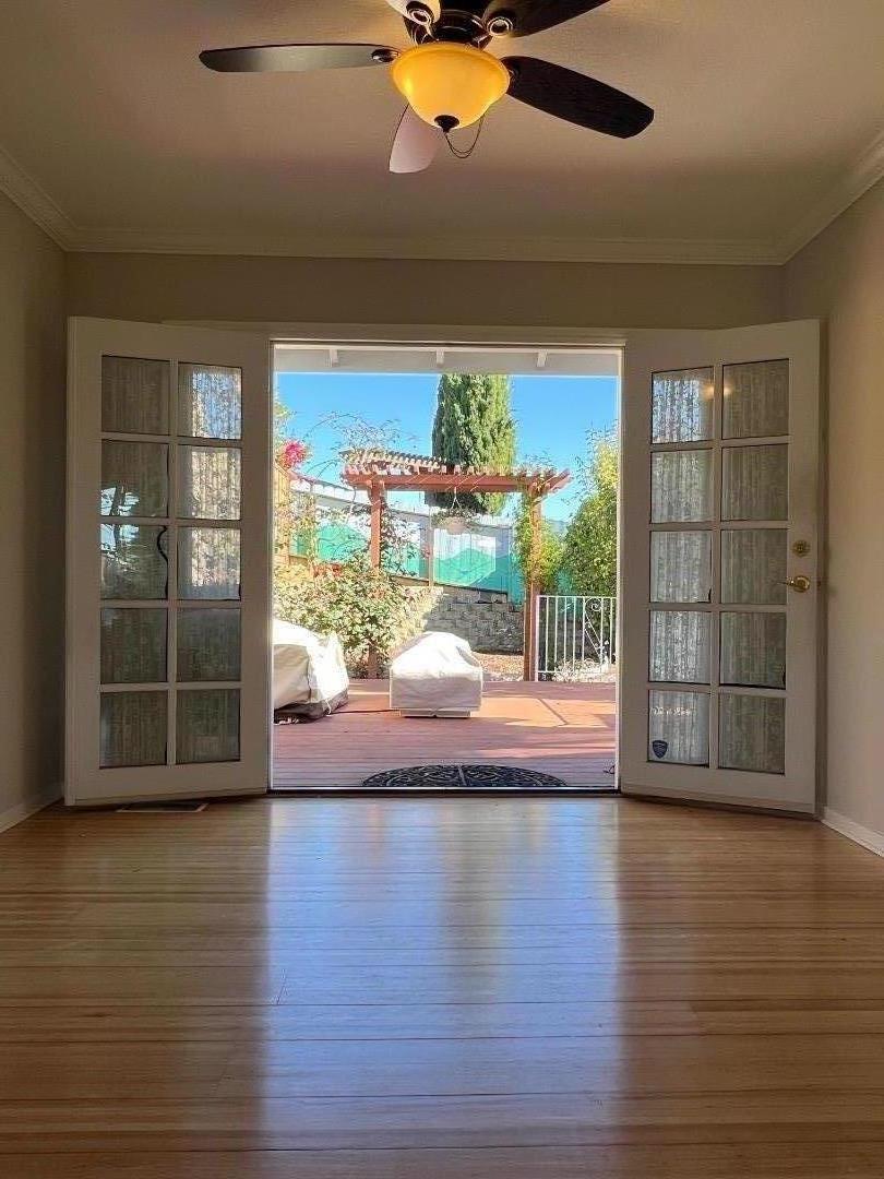 Detail Gallery Image 3 of 29 For 3833 Brookdale Blvd, Castro Valley,  CA 94546 - 4 Beds | 2/1 Baths