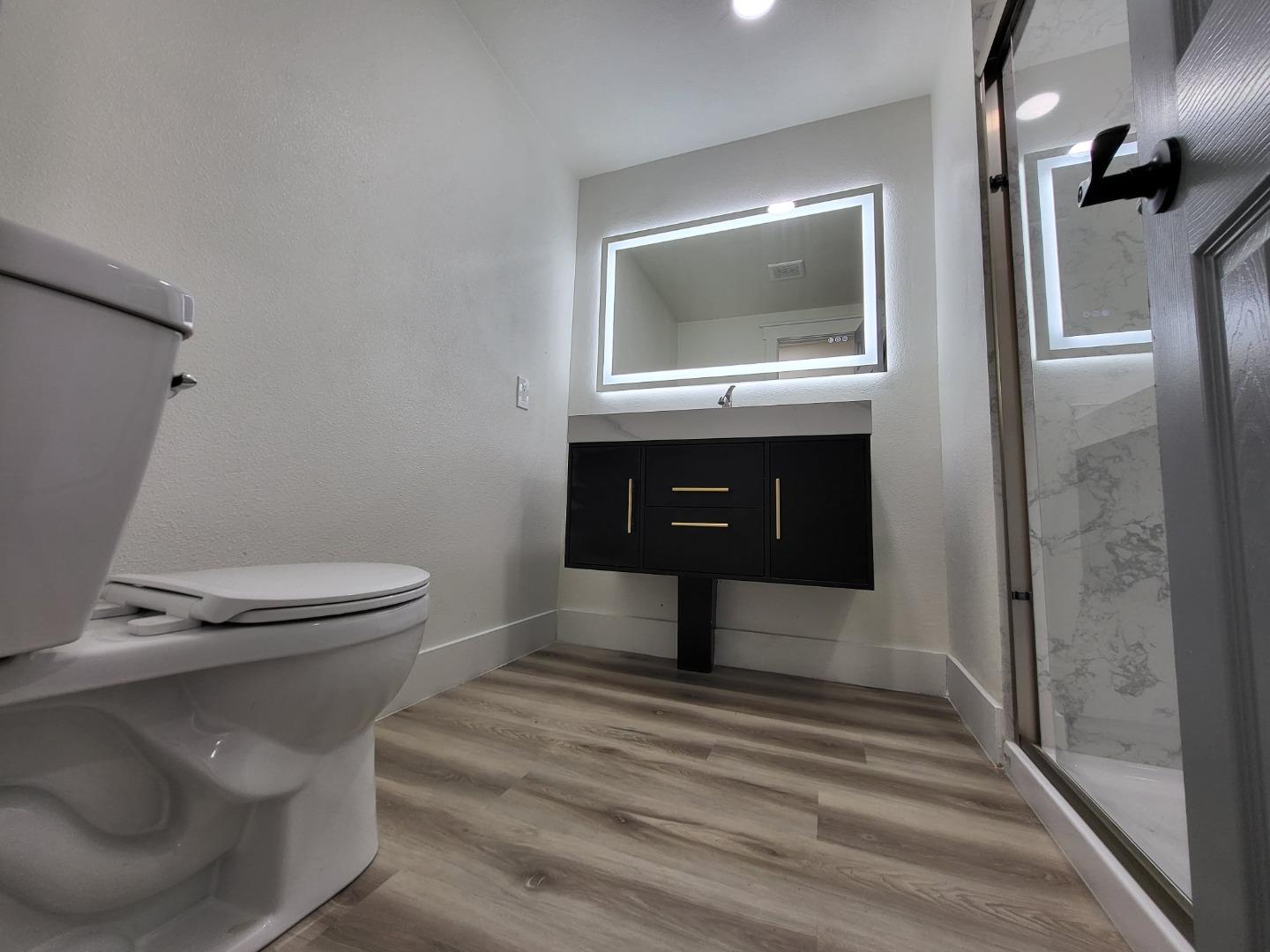 Detail Gallery Image 12 of 19 For 440 Moffett Blvd #61,  Mountain View,  CA 94043 - 2 Beds | 2 Baths