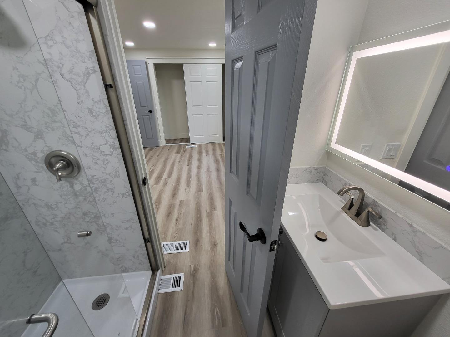 Detail Gallery Image 17 of 19 For 440 Moffett Blvd #61,  Mountain View,  CA 94043 - 2 Beds | 2 Baths