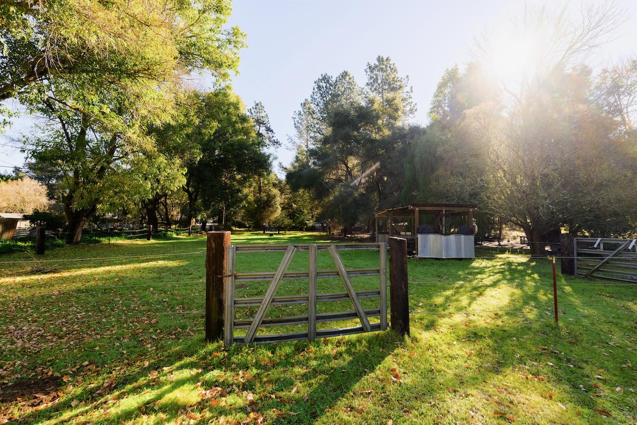 Detail Gallery Image 30 of 92 For 515 Lockhart Gulch Rd, Scotts Valley,  CA 95066 - 2 Beds | 1 Baths