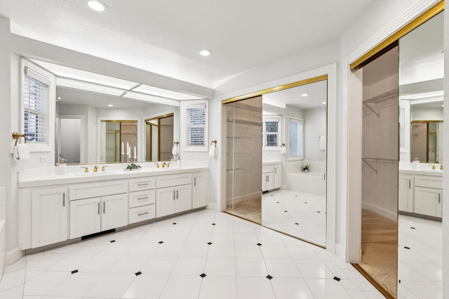 Detail Gallery Image 32 of 66 For 321 Eagle Trace Dr, Half Moon Bay,  CA 94019 - 3 Beds | 2/1 Baths