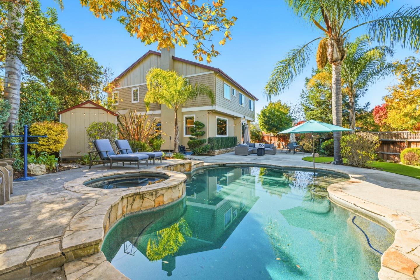 Detail Gallery Image 2 of 49 For 18 Sherman Ct, Scotts Valley,  CA 95066 - 4 Beds | 2/1 Baths