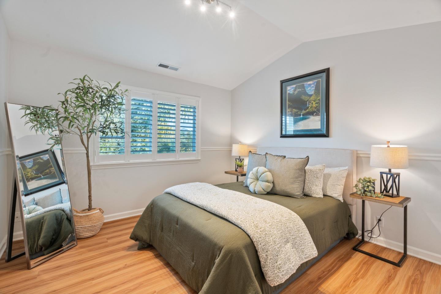 Detail Gallery Image 20 of 49 For 18 Sherman Ct, Scotts Valley,  CA 95066 - 4 Beds | 2/1 Baths